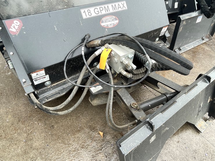 #4903-•-virnig-48"-mini-skid-steer-mount-hydraulic-broom-image-11
