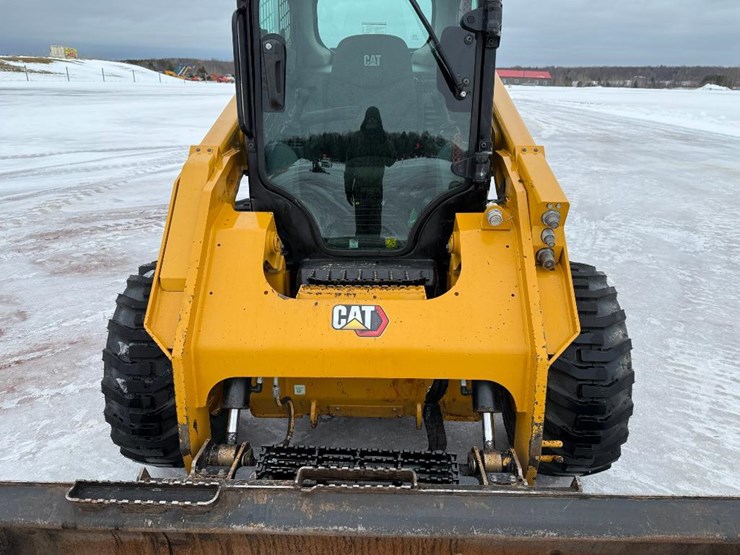 2022-caterpillar-246d3-image-14