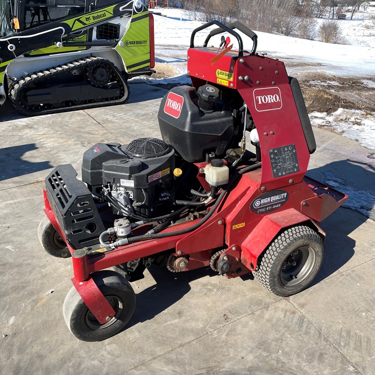 #153 • Toro 28" Aireator