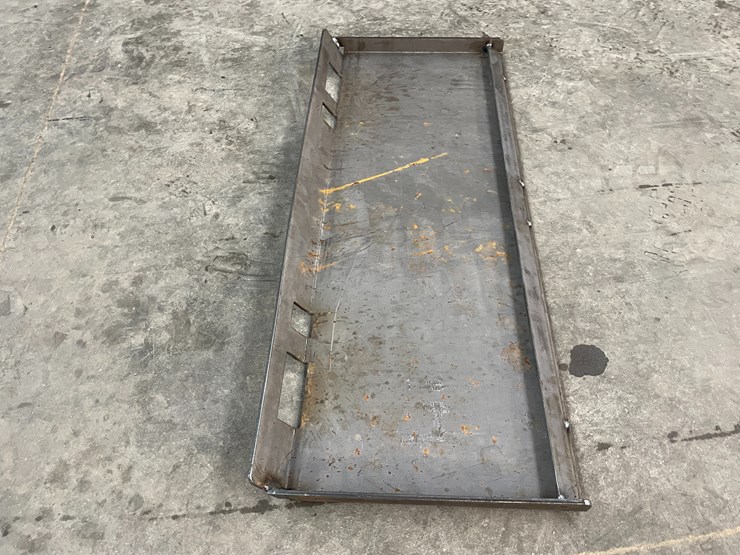 #2477-•-skid-steer-weldable-attachment-plate-image-4