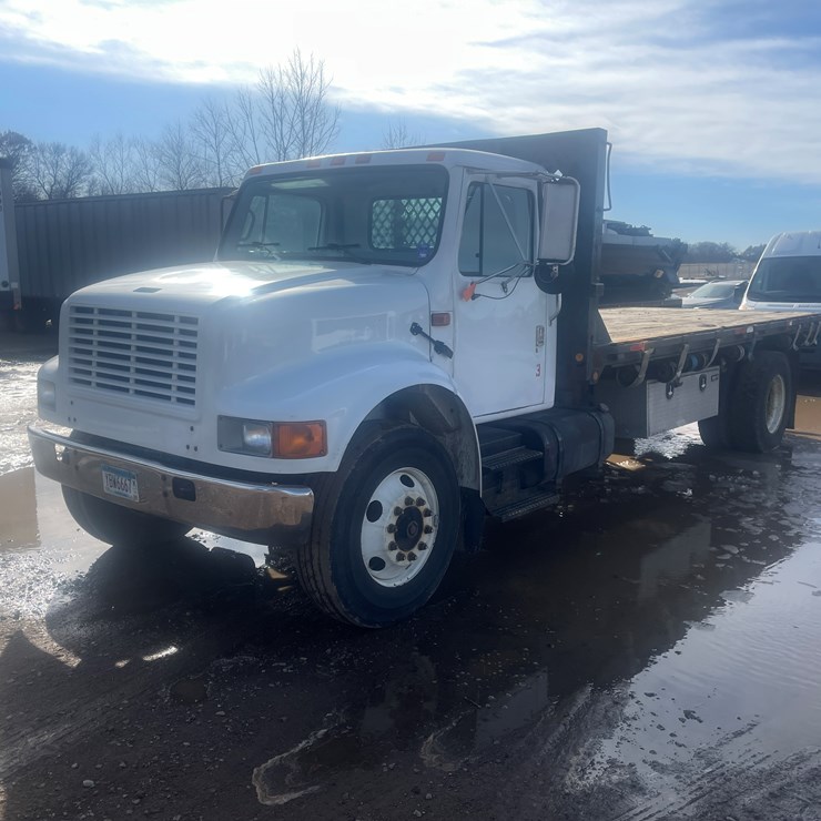 2001 INTERNATIONAL 2001