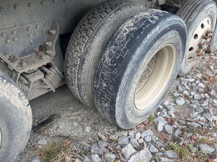 2007-peterbilt-357-image-9