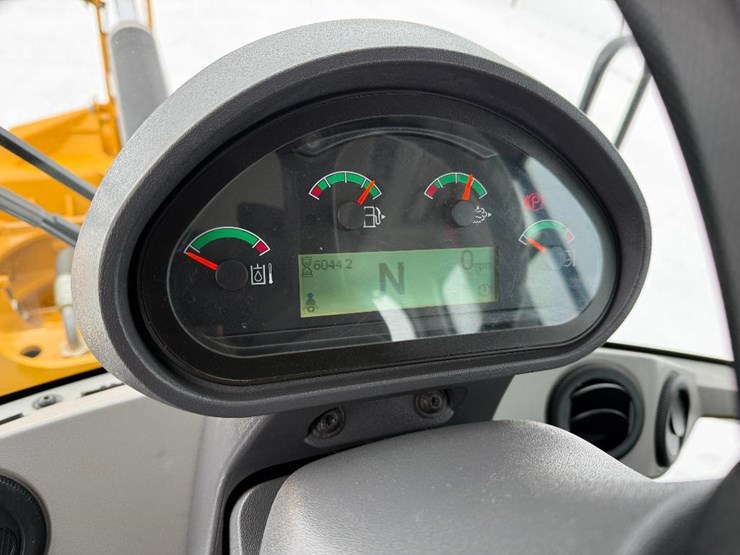 caterpillar-926m-image-76