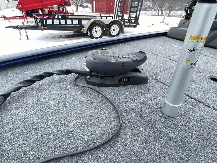 #136-•-2022-tracker-pro-170-boat-(has-wi-title)-image-17