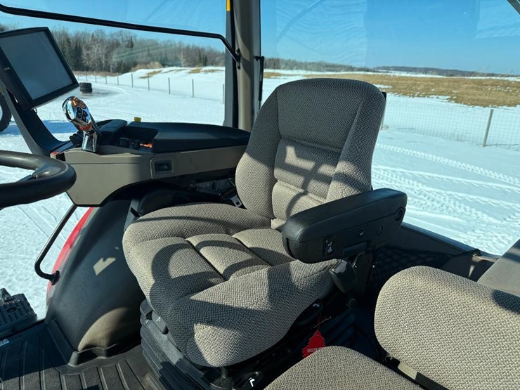 case-ih-magnum-250-image-52