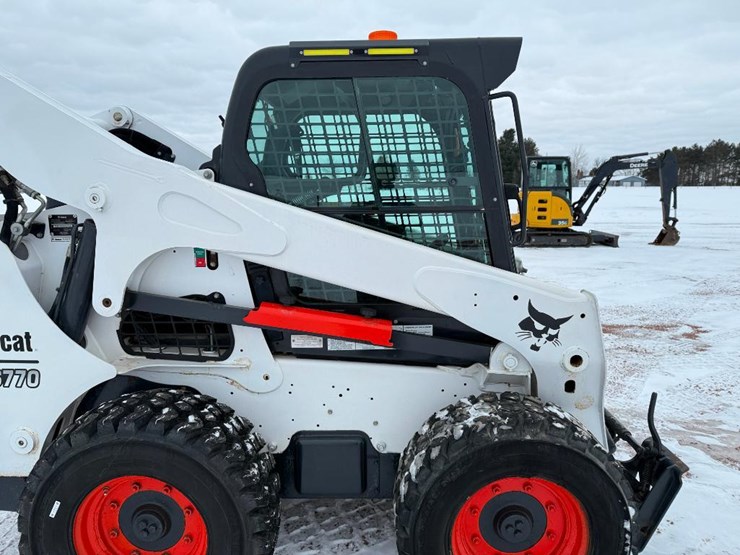 2018-bobcat-s770-image-18