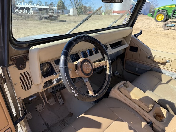 1988-jeep-wrangler-image-11