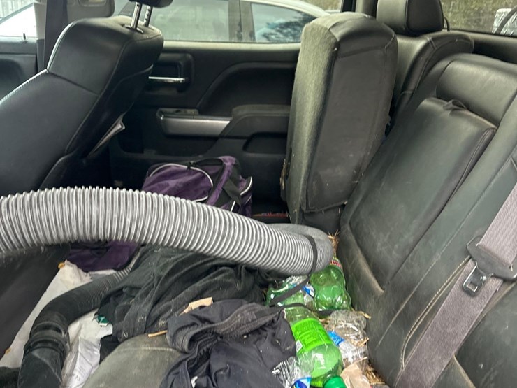 2015-chevrolet-silverado-2500-image-13