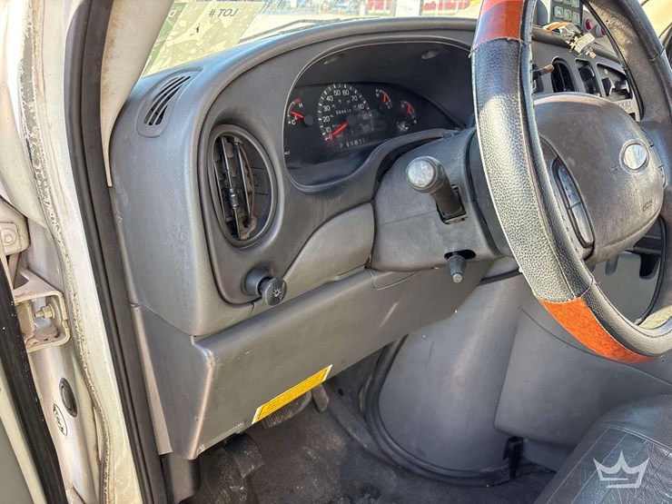 2003-ford-e450-image-36