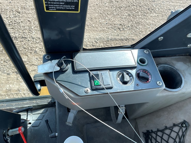 #1012-•-gehl-721-front-end-loader-image-35