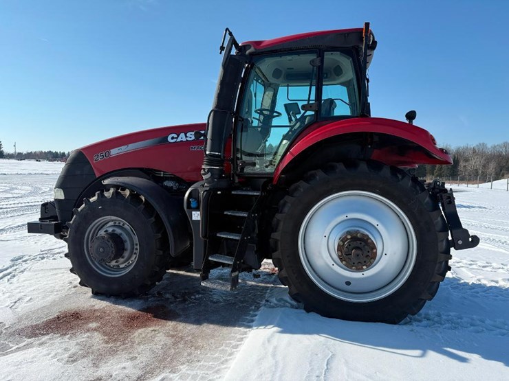 case-ih-magnum-250-image-6