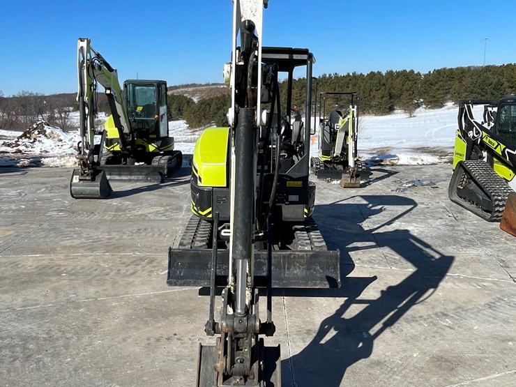 2021-bobcat-e32i-image-2