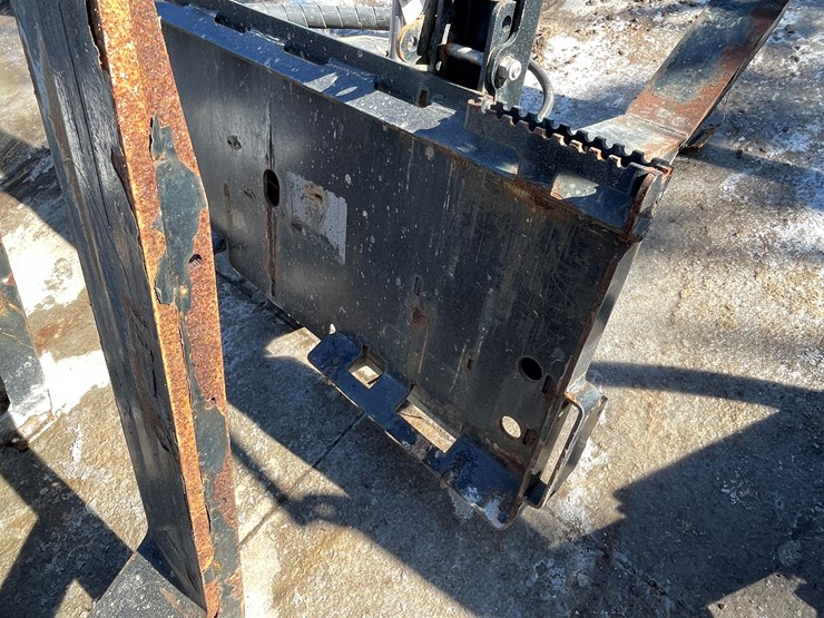 #172-•-boss-quick-cube-skid-steer-mount-salt-spreader-(1)-attachment-&-(4)-cubes-image-6