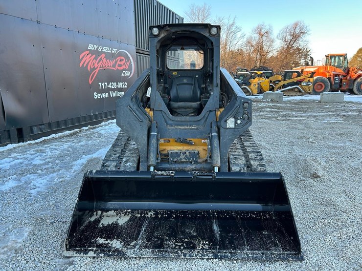 2022-deere-331g-image-7