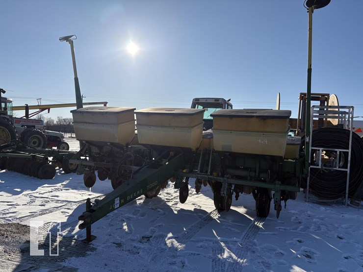 john-deere-7000-image-2