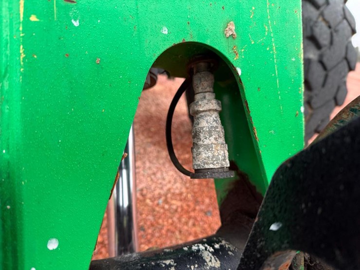 2015-sky-trak-6036-image-27