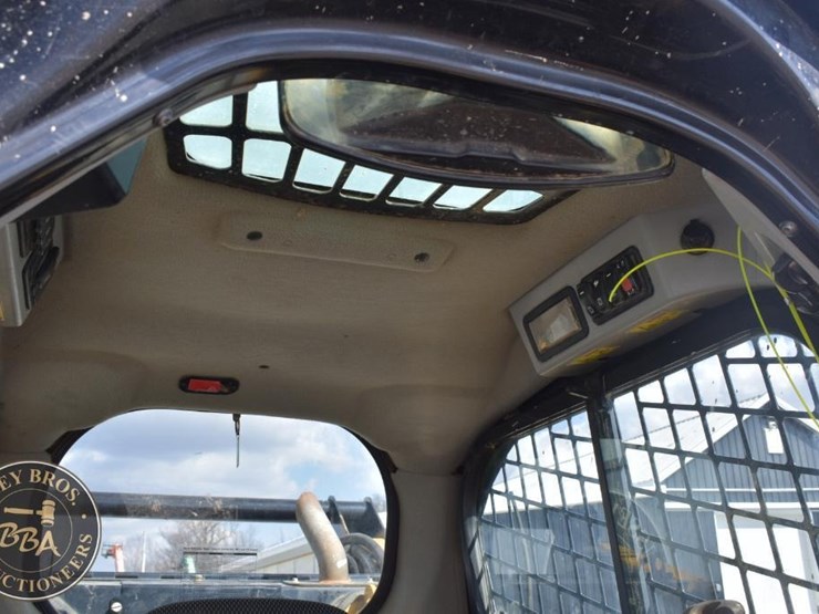 2020-caterpillar-299d3-image-50