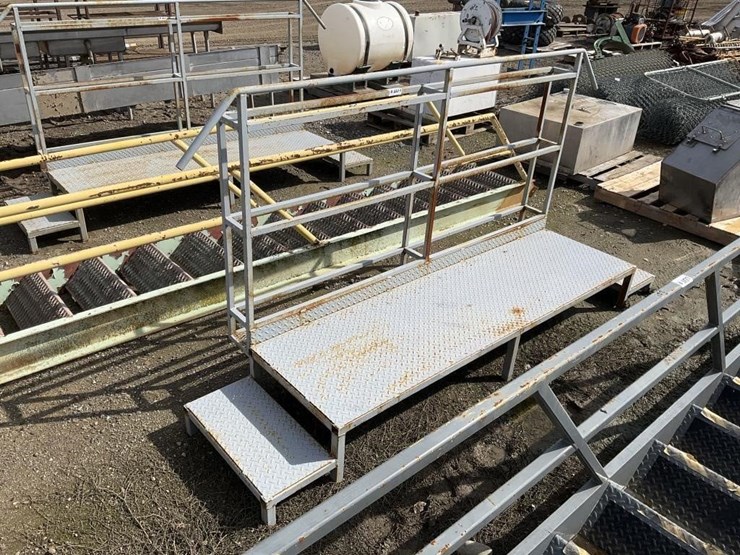 7'x1'-steel-executive-catwalk-platform-image-2