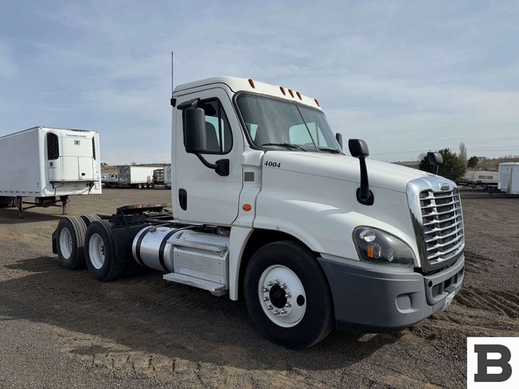2017-freightliner-cascadia-125-image-6