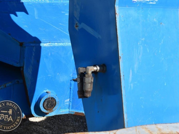 2007-genie-gth1056-image-39