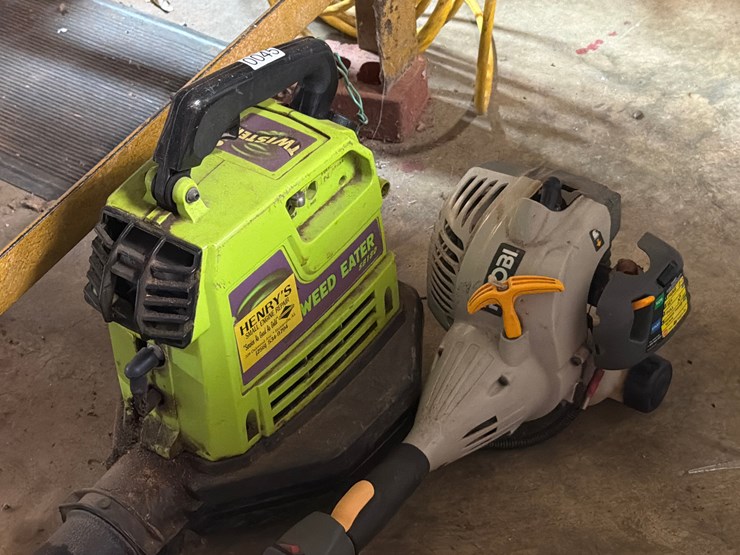 #45-•-leaf-blower-and-weedeater-image-3