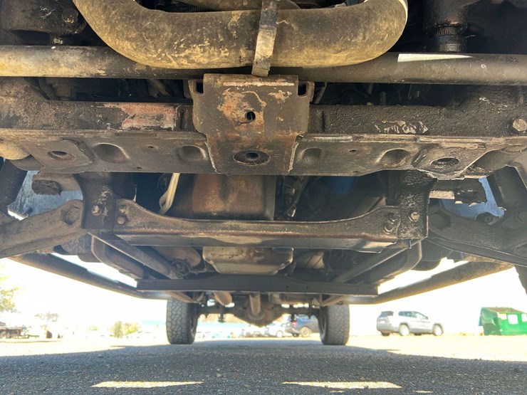 2004-gmc-2500-image-23