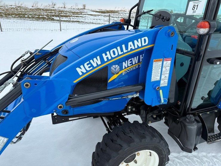 new-holland-boomer-37-image-26