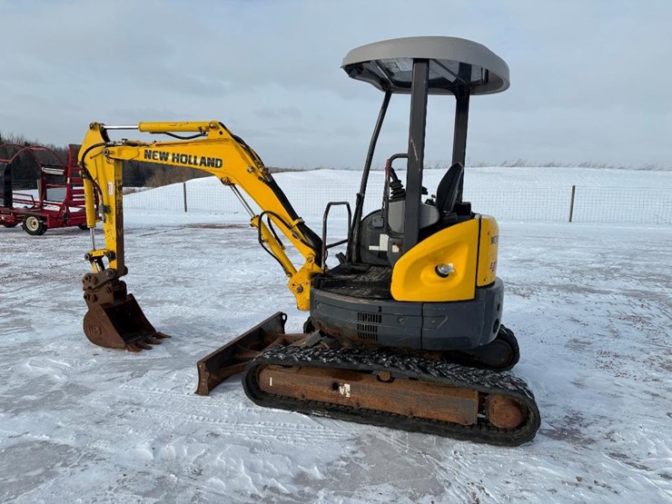 new-holland-e27sr-image-5