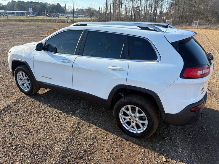 2014-jeep-cherokee-image-2