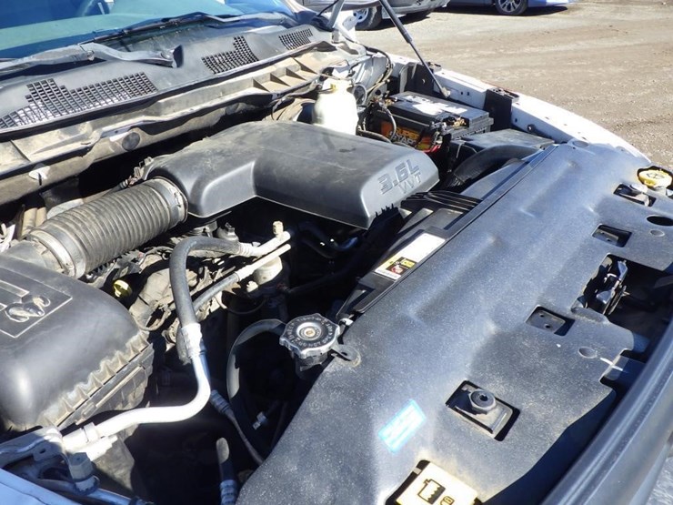 2016-dodge-1500-image-11