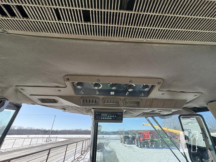 john-deere-3155-image-17