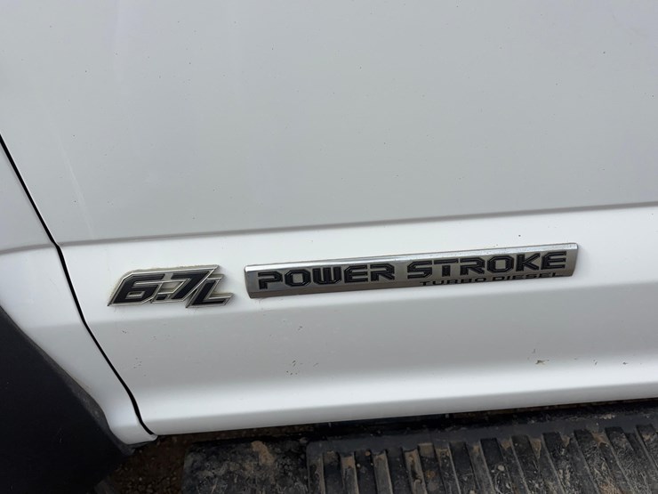 2018-ford-f550-image-23