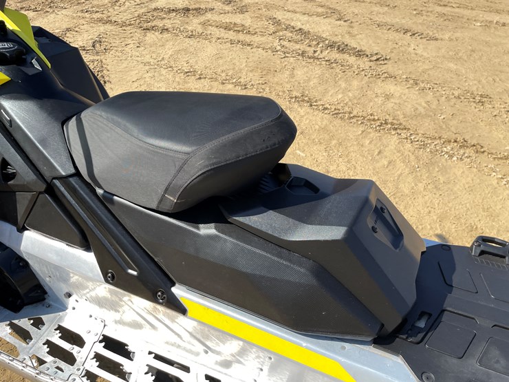 #203-•-2022-ski-doo-renegade-sport-600-efi-snowmobile-(sells-with-bill-of-sale-only)-image-20