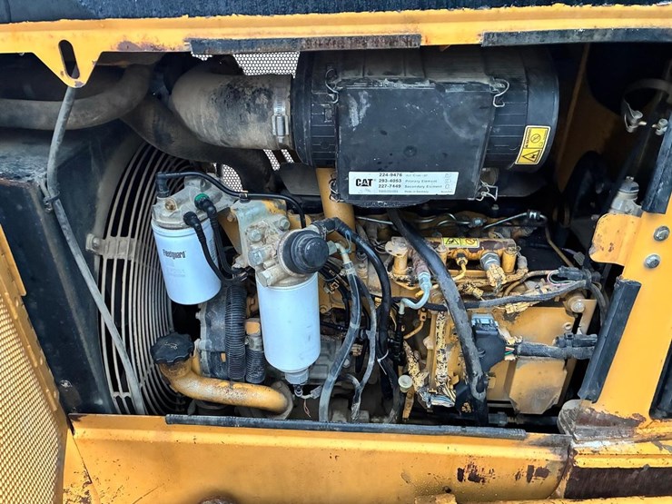caterpillar-d5k-xl-image-21