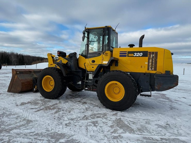 komatsu-wa320-7-image-6