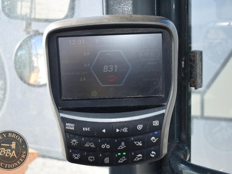 2016-hyundai-hl955-image-46