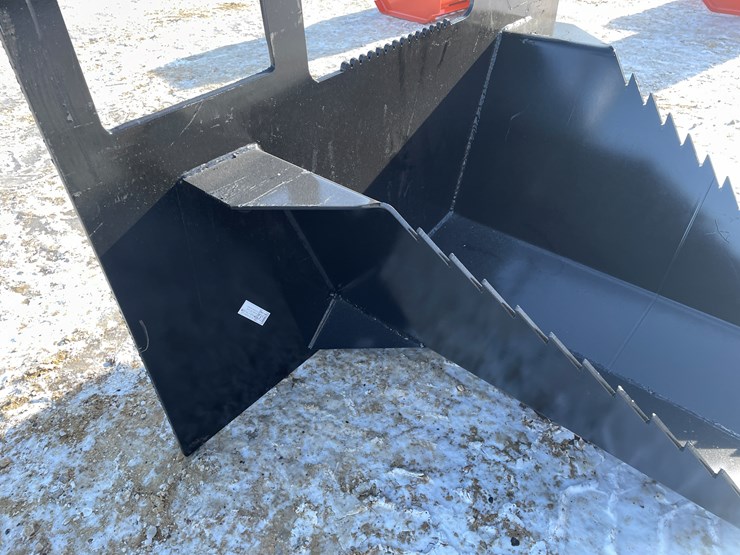 #2507-•-new-kc-40"-skid-steer-spade-bucket-image-7