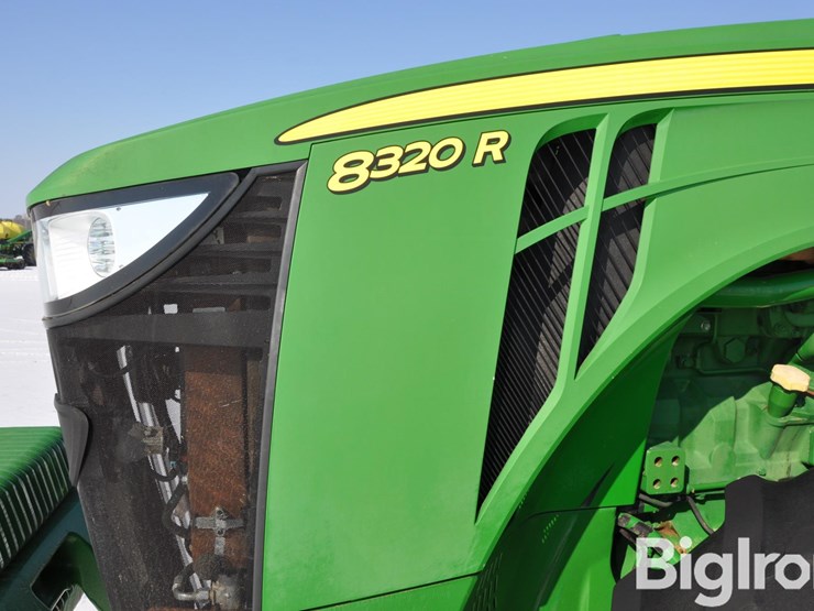 2015-john-deere-8320r-image-10
