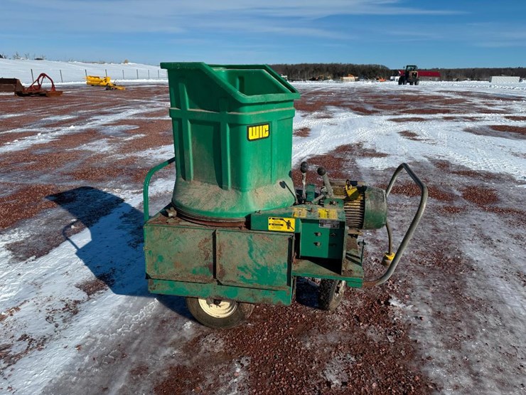 #355-•-lot-355-image-1