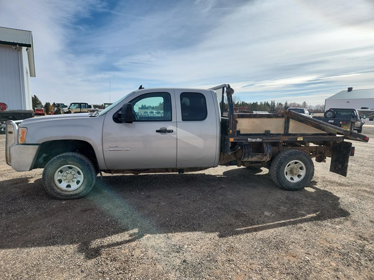 2009-gmc-3500-image-2