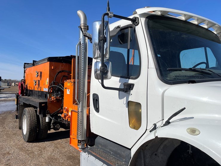 #1465-•-2013-freightliner-asphalt-truck-(has-mn-title)-image-52