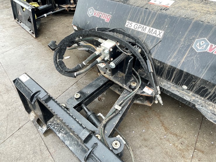 #4909-•-virnig-skid-steer-mount-72"-hydraulic-angle-broom-image-10