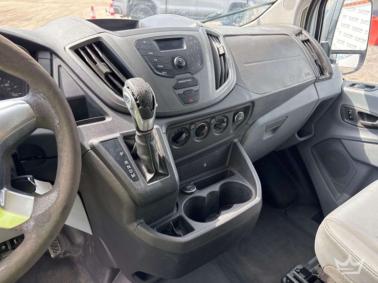 2015-ford-transit-image-16