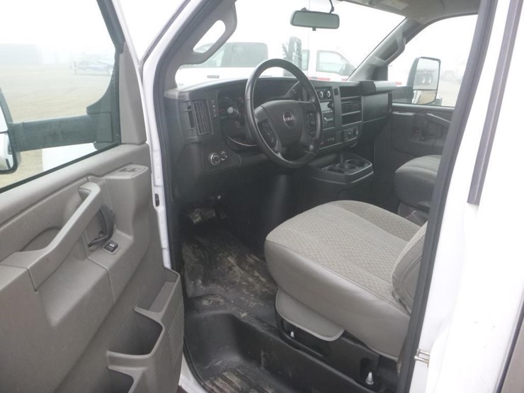 2023-gmc-3500-image-10