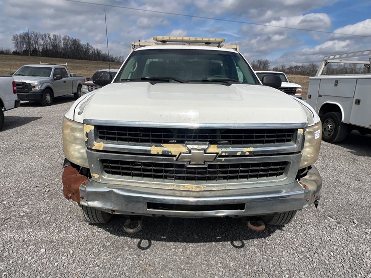 2009-chevrolet-2500-image-16