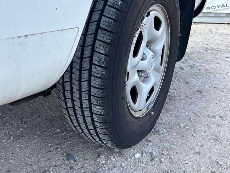 2015-toyota-tacoma-image-20