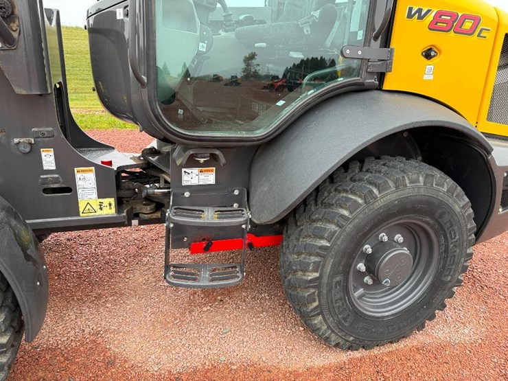 2022-new-holland-w80c-image-19