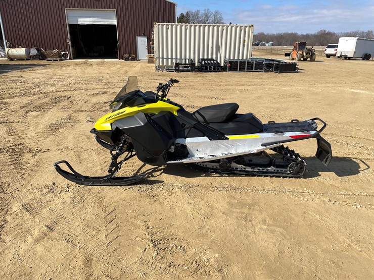 #203-•-2022-ski-doo-renegade-sport-600-efi-snowmobile-(sells-with-bill-of-sale-only)-image-8