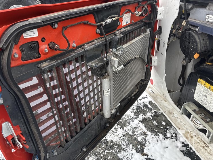 2023-bobcat-t62-image-15