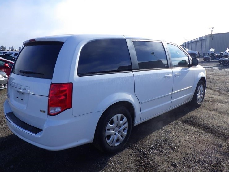 2015-dodge-grand-caravan-image-3